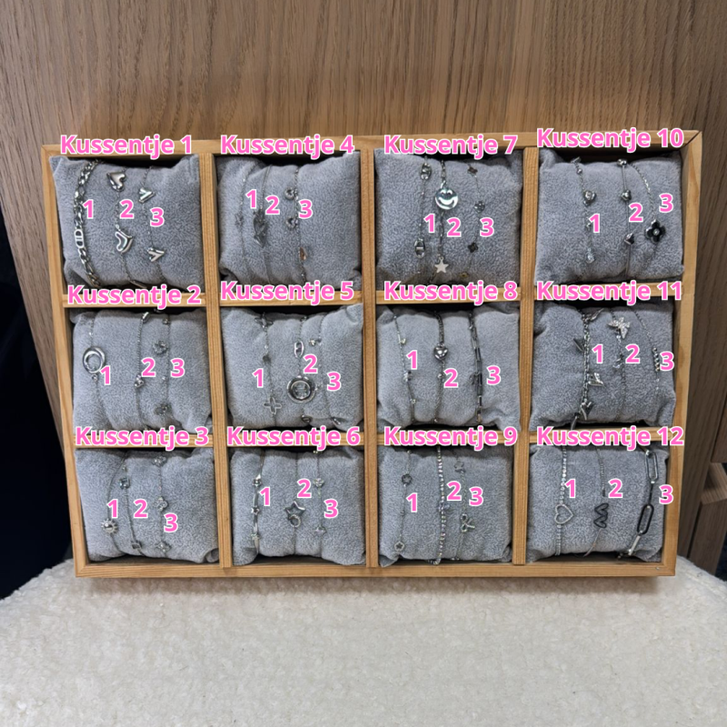 Armbandjes zilver bak 1